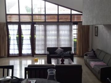 Rumah Luas Jantung Kota Bandung