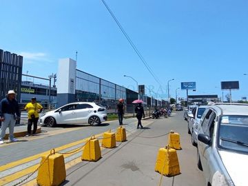 Locales Comerciales Venta AV. Elmer Faucett y Tomas Valle - CALLAO