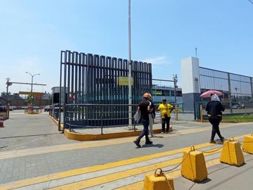 Locales Comerciales Venta AV. Elmer Faucett y Tomas Valle - CALLAO
