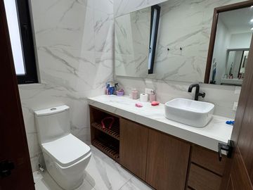 VENTA DE CASA EN CERRADAS