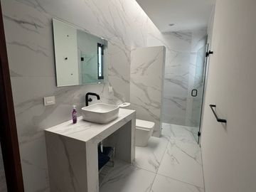 VENTA DE CASA EN CERRADAS