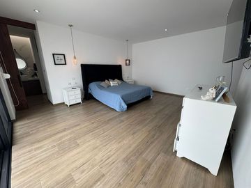 VENTA DE CASA EN CERRADAS