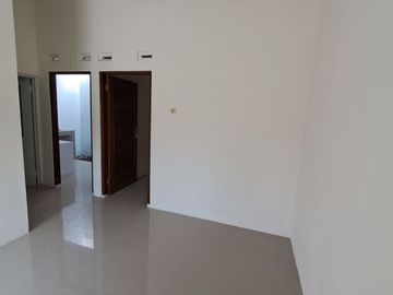 RUMAH TANPA DP BEBAS PAJAK HANYA 200JTAN DI TEPI JALAN