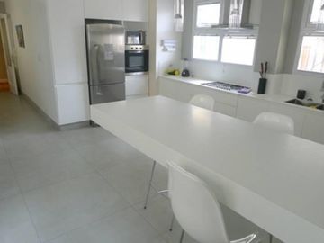 quintana al 100. CON RENTA. Edificio frances de primera categoria  TOTALMENTE RECICLADO, LINDISIMO, LUZ