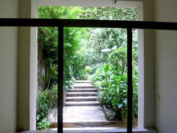 quintana al 100. CON RENTA. Edificio frances de primera categoria  TOTALMENTE RECICLADO, LINDISIMO, LUZ