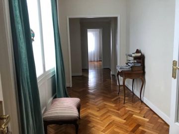 quintana al 100. CON RENTA. Edificio frances de primera categoria  TOTALMENTE RECICLADO, LINDISIMO, LUZ