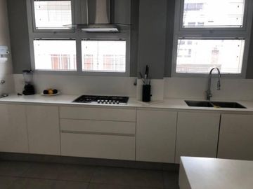 quintana al 100. CON RENTA. Edificio frances de primera categoria  TOTALMENTE RECICLADO, LINDISIMO, LUZ