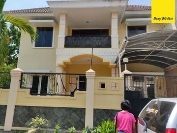 Disewakan Rumah Siap Huni Lokasi di Nginden Intan Barat, Surabaya