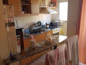 Excelente Semipiso 2 Ambientes con Balcon - COCHERA- Edificio con Pileta Alquilado