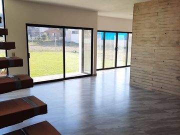 CASA EN VENTA EN TEQUISQUIAPAN
