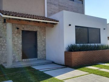 CASA EN VENTA EN TEQUISQUIAPAN