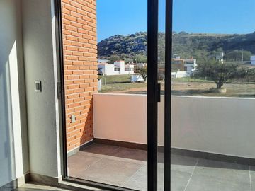 CASA EN VENTA EN TEQUISQUIAPAN