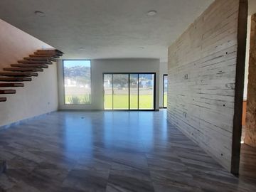 CASA EN VENTA EN TEQUISQUIAPAN