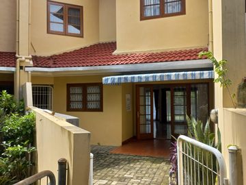 Dijual rumah nyaman di Taman Botanika Jagakarsa