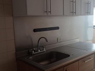 apartamento en venta en la flora. Cod V107758