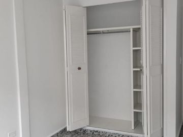 apartamento en venta en la flora. Cod V107758