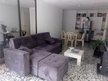 apartamento en venta en la flora. Cod V107758