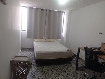 apartamento en venta en la flora. Cod V107758