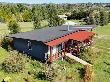 Casa y Domos turísticos a 5 minutos de Panguipulli.
