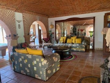CASA EN VENTA EN TEQUISQUIAPAN EN GRANJAS RESIDENCIALES SOFI