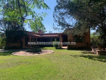 CASA EN VENTA EN TEQUISQUIAPAN EN GRANJAS RESIDENCIALES SOFI