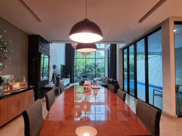 PREMIUM TOWNHOUSE at THE PAKUBUWONO HOUSE (FULLY FURNISHED)