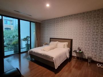 PREMIUM TOWNHOUSE at THE PAKUBUWONO HOUSE (FULLY FURNISHED)