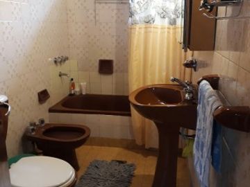 VENDO CASA 3 DORMITORIOS ZONA RESINDENCIAL BARRIO BELGRANO NEUQUEN