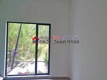 Rumah baru siap huni di Gegerkalong dalam cluster