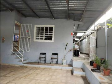 Se Vende Casa con cuarto de Alquiler en Las Mañanitas