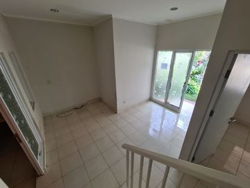 Dijual Rumah Serpong Lagoon North Pelican C7 Lokasi Strategis Siap Huni Murah