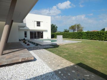 casa campestre en venta en sabanagrande. Cod V88407