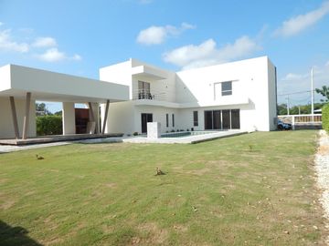 casa campestre en venta en sabanagrande. Cod V88407