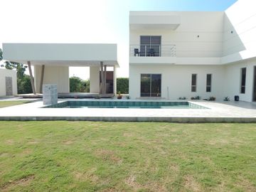 casa campestre en venta en sabanagrande. Cod V88407