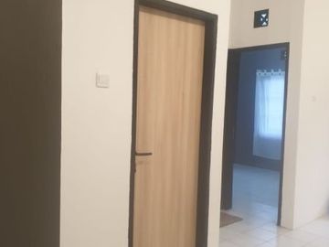 Rumah Pamulang Ciputat Brand New Strategis Siap Huni