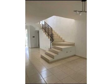 CASA EN VILLA LUCRE VILLA AZORES 3REC 2B L/B 263M2 PATIO