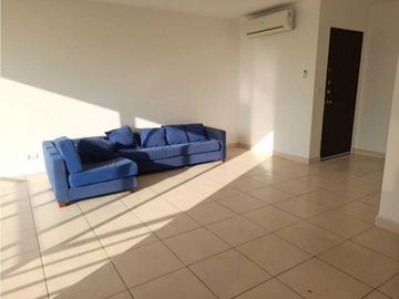 CASA EN VILLA LUCRE VILLA AZORES 3REC 2B L/B 263M2 PATIO