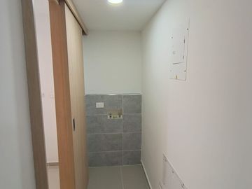 apartamento en arriendo en el vivero. Cod A126972