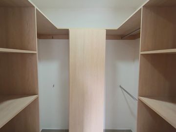 apartamento en arriendo en el vivero. Cod A126972