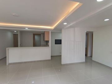 apartamento en arriendo en el vivero. Cod A126972