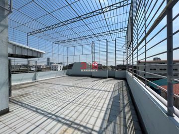 ขาย - บ้านเดี่ยว พร้อมอาคารสำนักงาน 5 ชั้น รีโนเวทใหม่ ซอยบางนาตราด 14 (บางนา กม.2) เนื้อที่ 143 ตรว