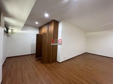 ขาย - บ้านเดี่ยว พร้อมอาคารสำนักงาน 5 ชั้น รีโนเวทใหม่ ซอยบางนาตราด 14 (บางนา กม.2) เนื้อที่ 143 ตรว
