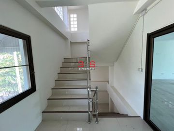 ขาย - บ้านเดี่ยว พร้อมอาคารสำนักงาน 5 ชั้น รีโนเวทใหม่ ซอยบางนาตราด 14 (บางนา กม.2) เนื้อที่ 143 ตรว