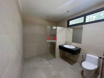 ขาย - บ้านเดี่ยว พร้อมอาคารสำนักงาน 5 ชั้น รีโนเวทใหม่ ซอยบางนาตราด 14 (บางนา กม.2) เนื้อที่ 143 ตรว