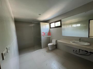 ขาย - บ้านเดี่ยว พร้อมอาคารสำนักงาน 5 ชั้น รีโนเวทใหม่ ซอยบางนาตราด 14 (บางนา กม.2) เนื้อที่ 143 ตรว