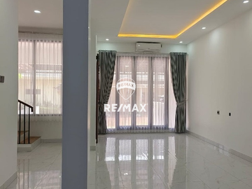 Disewakan Rumah Baru Cipete – Dekat Sekolah Prancis 2 Lantai | Siap Huni | Lingkungan Tenang