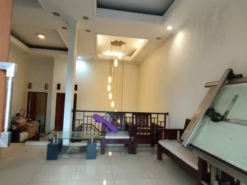 Rumah 2 lantai bebas banjir di Pondok Pekayon Indah Bekasi