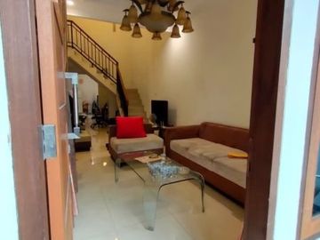 Rumah 2 lantai bebas banjir di Pondok Pekayon Indah Bekasi