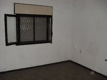Casa PH en venta en Avellaneda Este