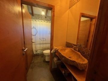 Preciosa y amplia casa en venta amoblada 4 dorm 3 b quincho